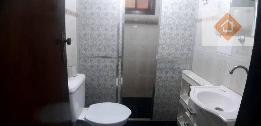 Casa, Sagrada Família, 2 Quartos, 0 Vaga