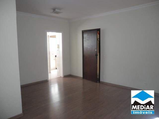 Apartamento, Floresta, 2 Quartos, 1 Vaga
