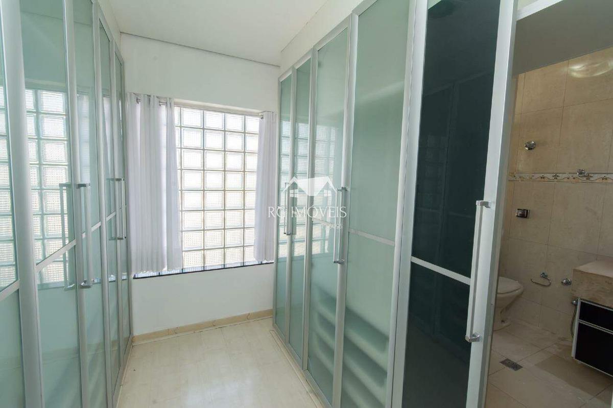 Casa, Milionários, 4 Quartos, 11 Vagas, 1 Suíte