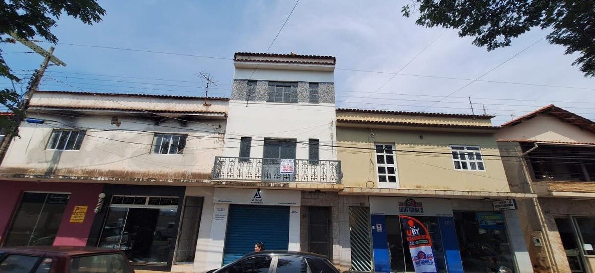 Casa, Centro, 5 Quartos, 0 Vaga, 1 Suíte