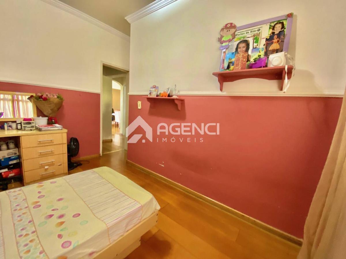 Casa, Camargos, 3 Quartos, 0 Vaga, 1 Suíte