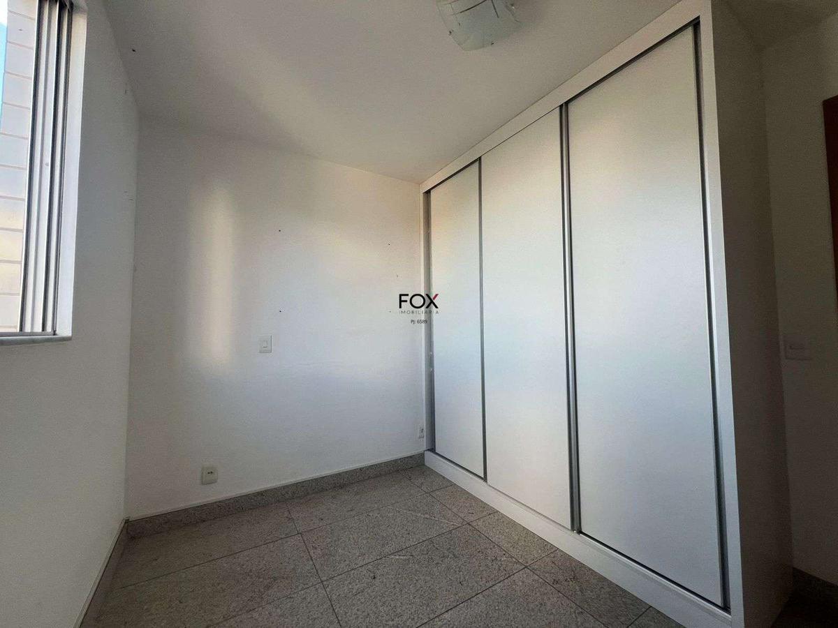 Apartamento, Sagrada Família, 3 Quartos, 2 Vagas, 1 Suíte