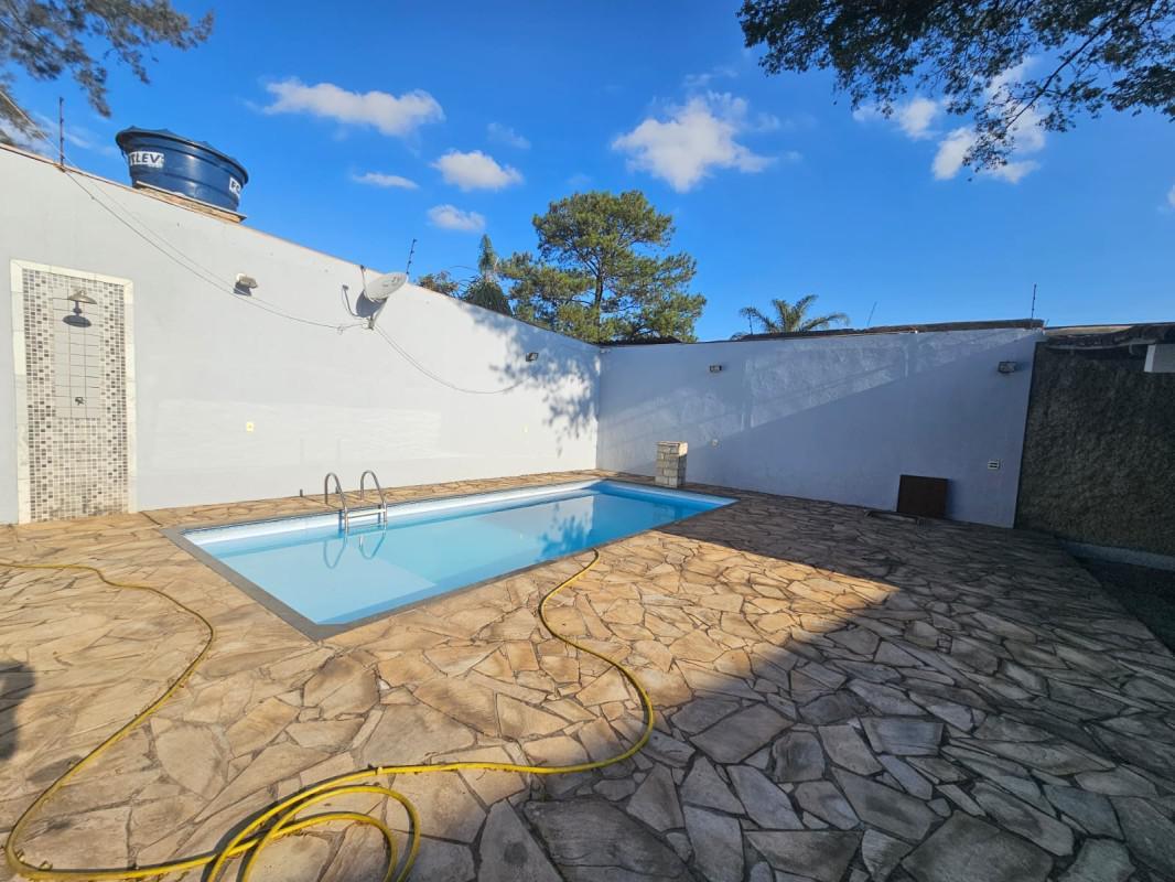 Casa, João Pinheiro, 3 Quartos, 10 Vagas, 2 Suítes