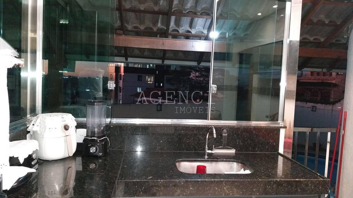 Casa, Camargos, 4 Quartos, 0 Vaga, 2 Suítes