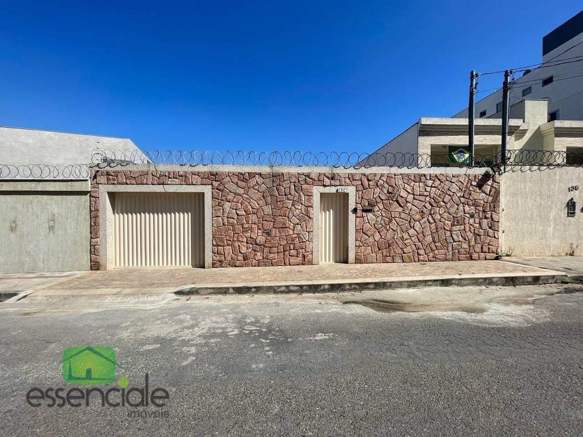 Casa, Europa, 3 Quartos, 6 Vagas, 1 Suíte