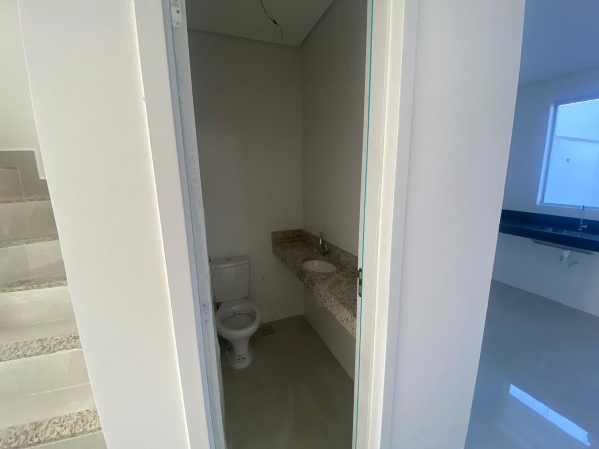 Casa, Floramar, 2 Quartos, 1 Vaga, 1 Suíte