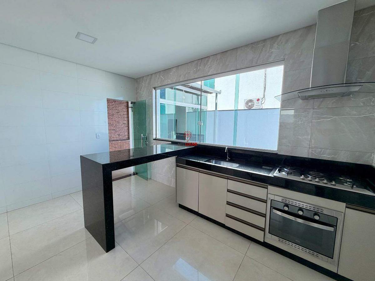 Casa, Masterville, 3 Quartos, 3 Vagas, 1 Suíte