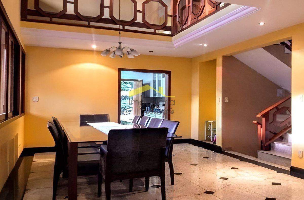 Casa, Havaí, 4 Quartos, 4 Vagas, 2 Suítes