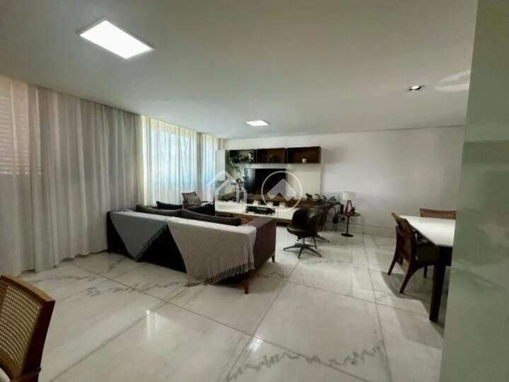 Apartamento, Estoril, 2 Quartos, 2 Vagas, 1 Suíte
