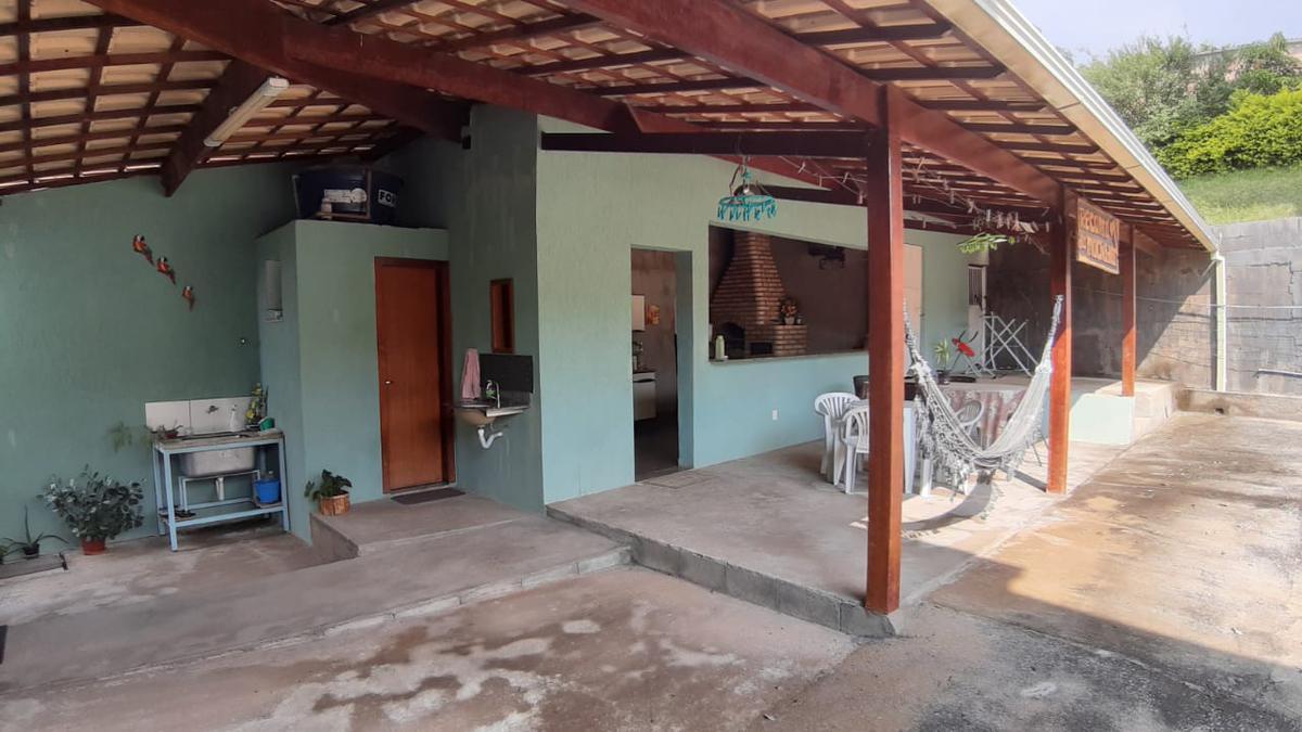 Casa, Milanez, 4 Quartos, 6 Vagas, 1 Suíte