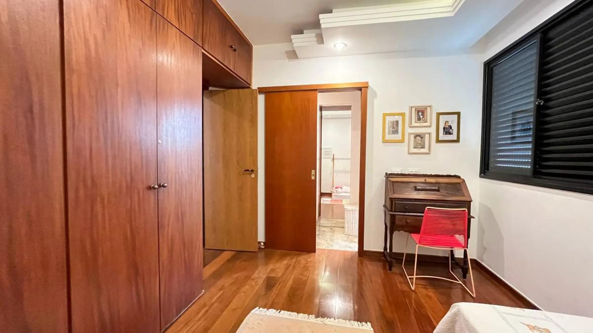 Cobertura, Santa Efigênia, 4 Quartos, 1 Vaga, 2 Suítes