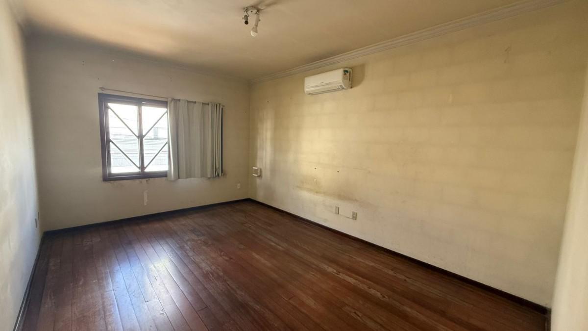 Casa, Arvoredo, 4 Quartos, 2 Vagas, 1 Suíte