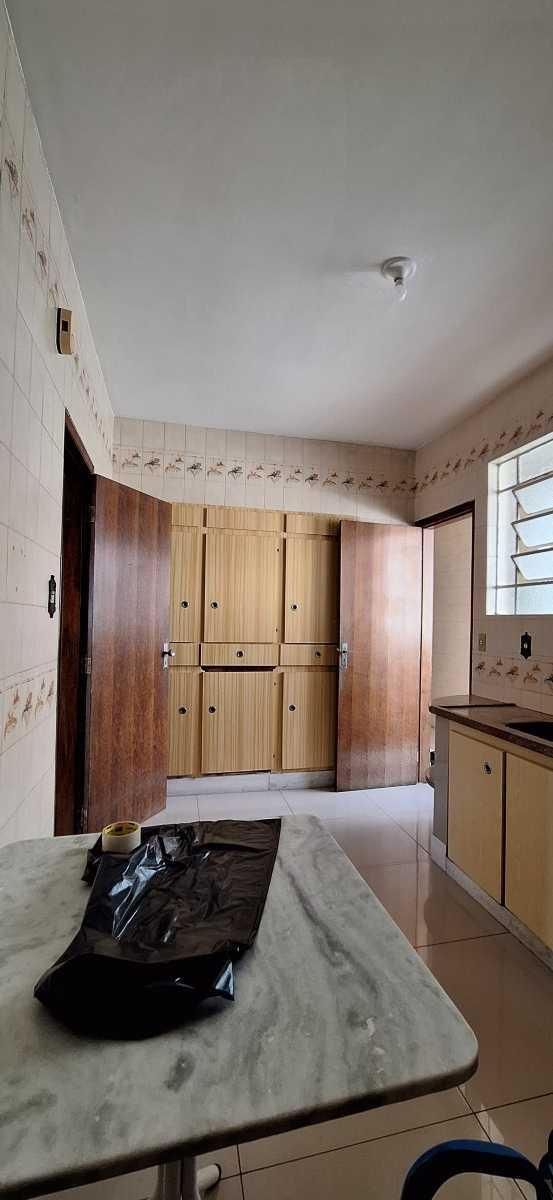 Apartamento, Sagrada Família, 3 Quartos, 1 Vaga, 1 Suíte