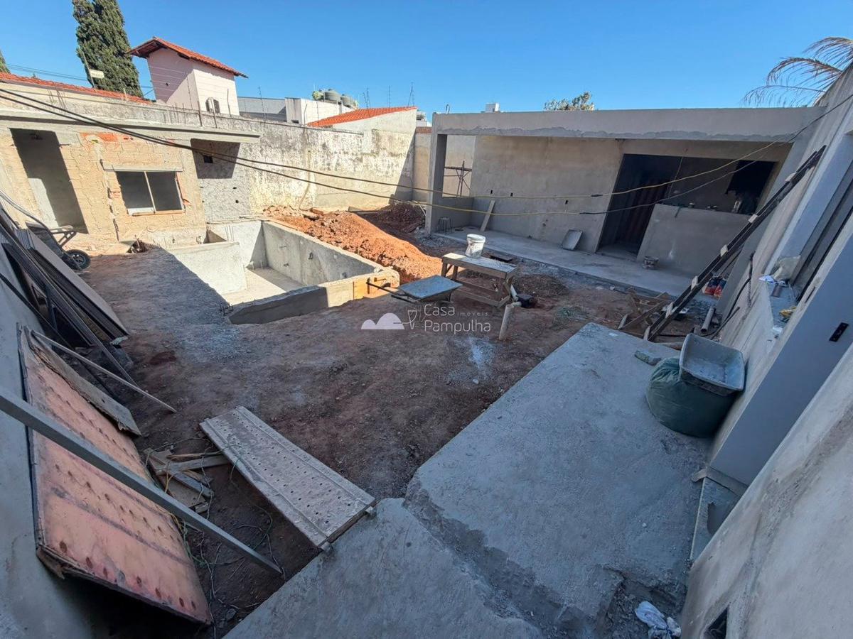 Casa, Planalto, 4 Quartos, 3 Vagas, 4 Suítes