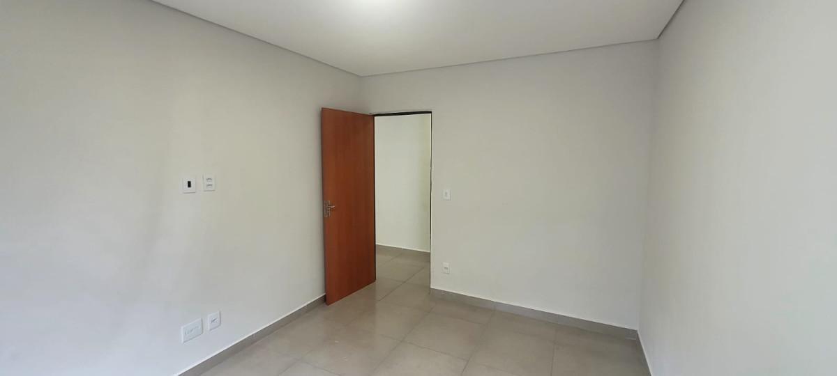 Casa, Vila Clóris, 3 Quartos, 2 Vagas, 1 Suíte