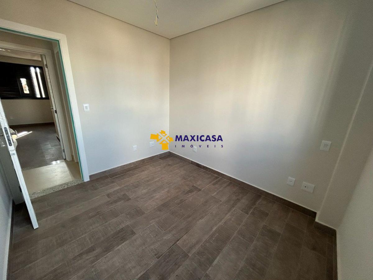 Apartamento, Jaraguá, 4 Quartos, 3 Vagas, 1 Suíte