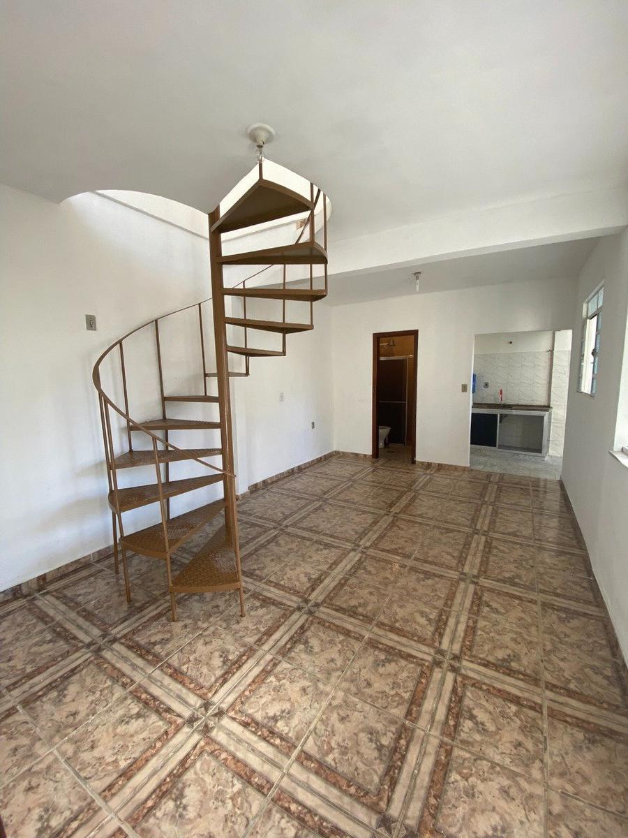 Casa, Cachoeirinha, 1 Quarto, 0 Vaga