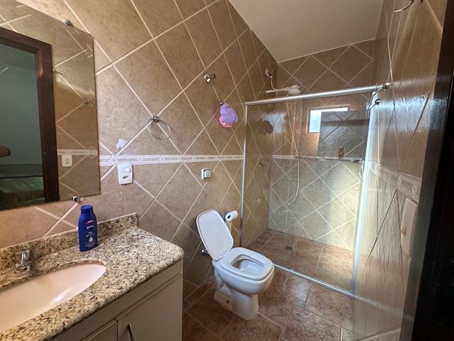 Fazenda, Condomínio Solar das Palmeiras, 4 Quartos, 8 Vagas, 1 Suíte