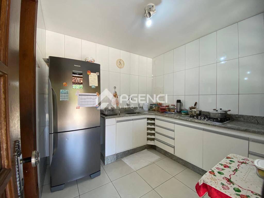 Casa, Bandeirantes (pampulha), 4 Quartos, 0 Vaga, 1 Suíte