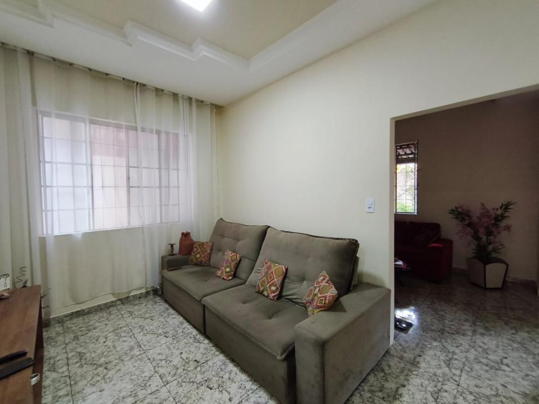 Casa, Jardim Riacho das Pedras, 3 Quartos, 4 Vagas, 1 Suíte