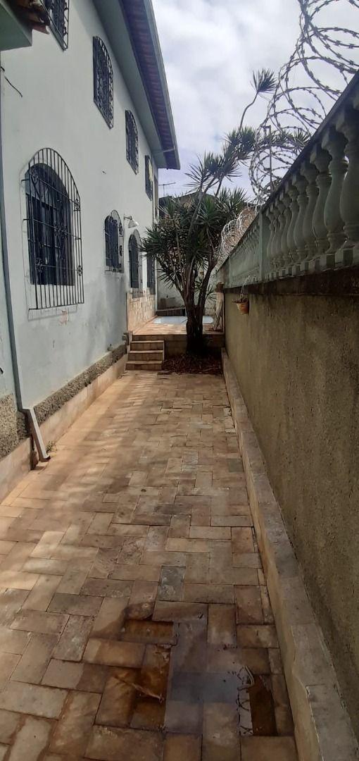 Casa, Padre Eustáquio, 8 Quartos, 3 Vagas, 1 Suíte