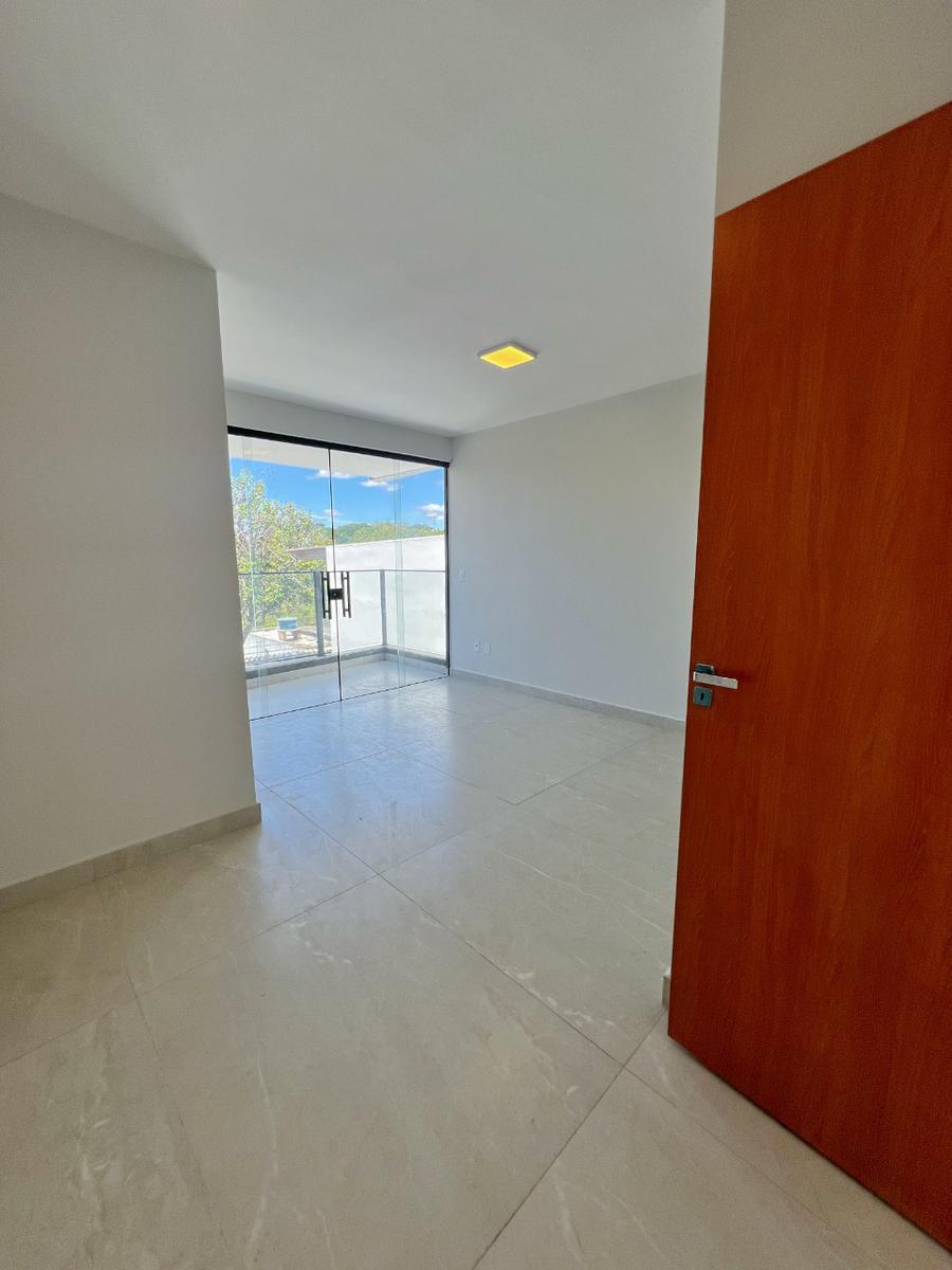 Casa, Planalto, 3 Quartos, 4 Vagas, 3 Suítes