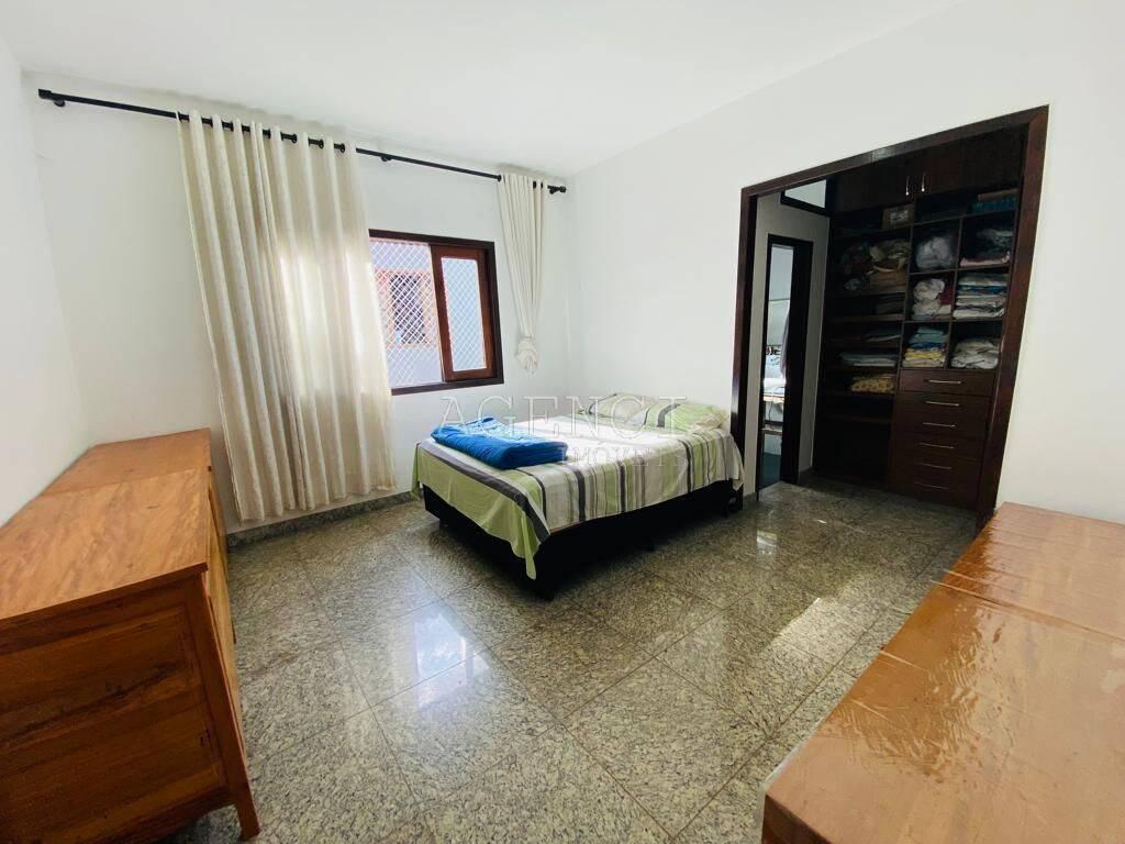 Casa, Bandeirantes (pampulha), 5 Quartos, 0 Vaga, 4 Suítes