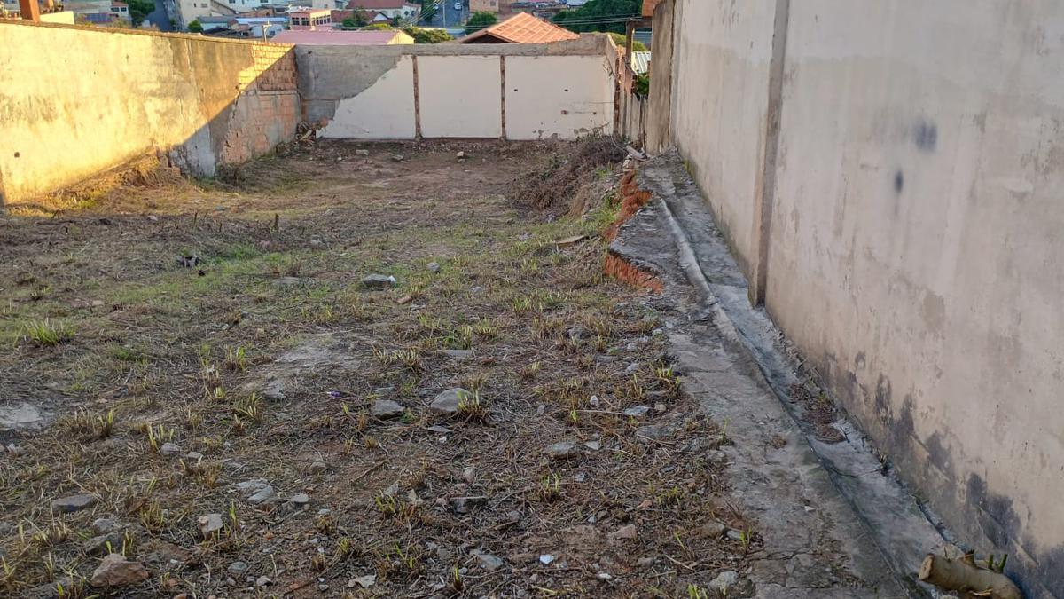 Lote, Santa Cruz, 0 Quarto, 0 Vaga