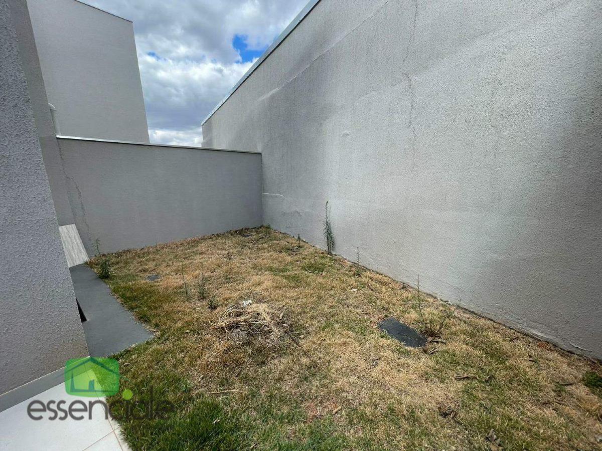 Casa, Centro, 3 Quartos, 2 Vagas, 1 Suíte