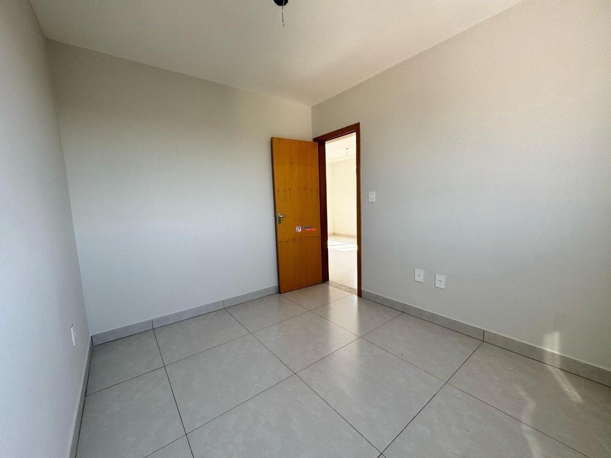 Apartamento, Santa Mônica, 2 Quartos, 1 Vaga