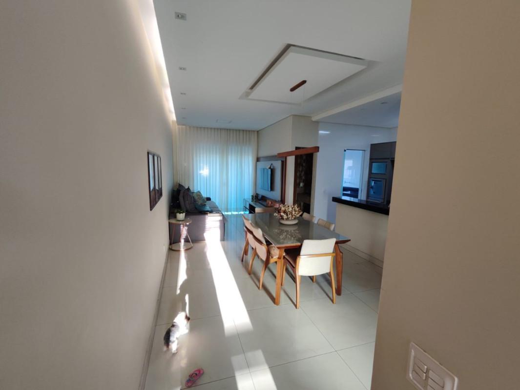 Casa, Parque Xangri-lá, 3 Quartos, 4 Vagas, 1 Suíte