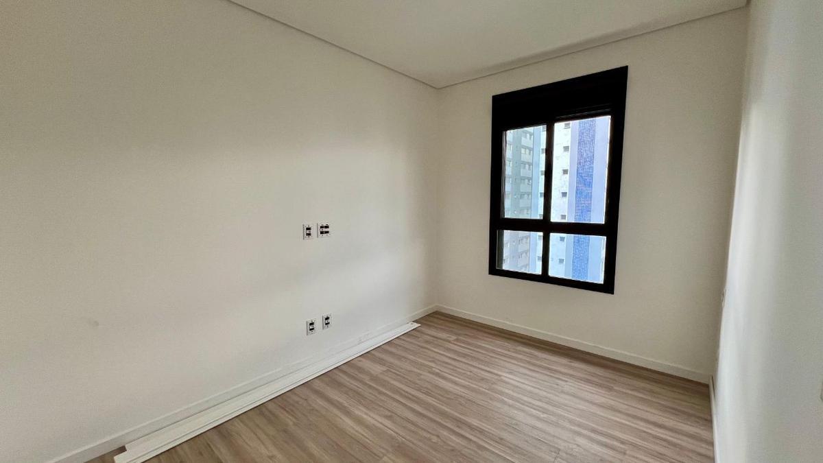Apartamento, Funcionários, 2 Quartos, 2 Vagas, 1 Suíte