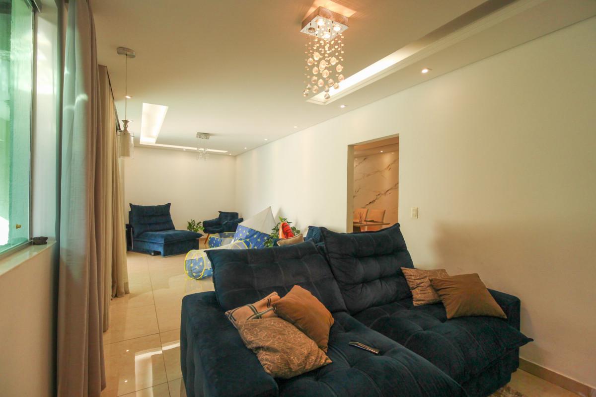 Casa, Novo Eldorado, 4 Quartos, 4 Vagas, 1 Suíte