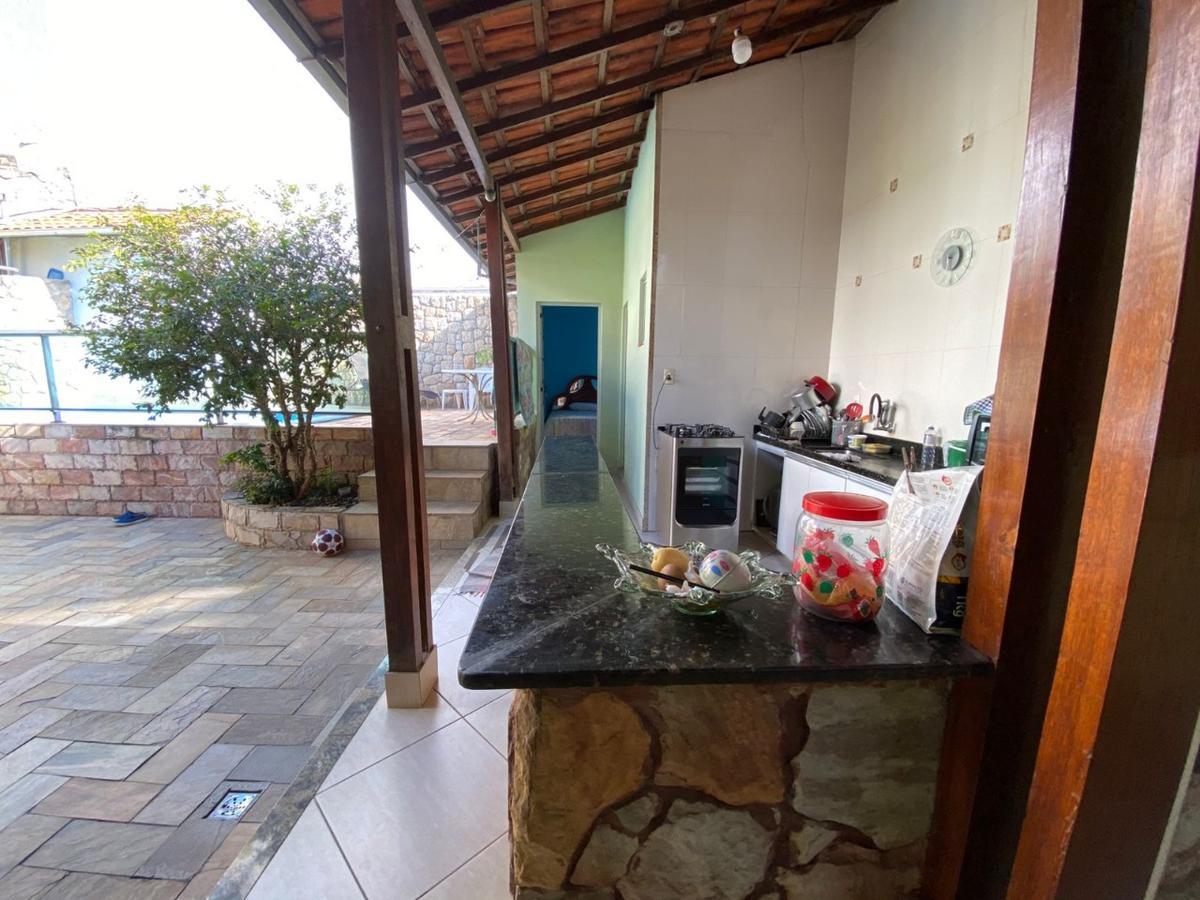 Casa, João Pinheiro, 4 Quartos, 2 Vagas, 1 Suíte