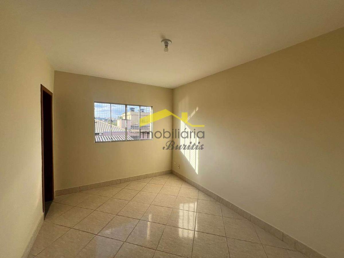 Casa, Cinquentenário, 3 Quartos, 2 Vagas, 1 Suíte