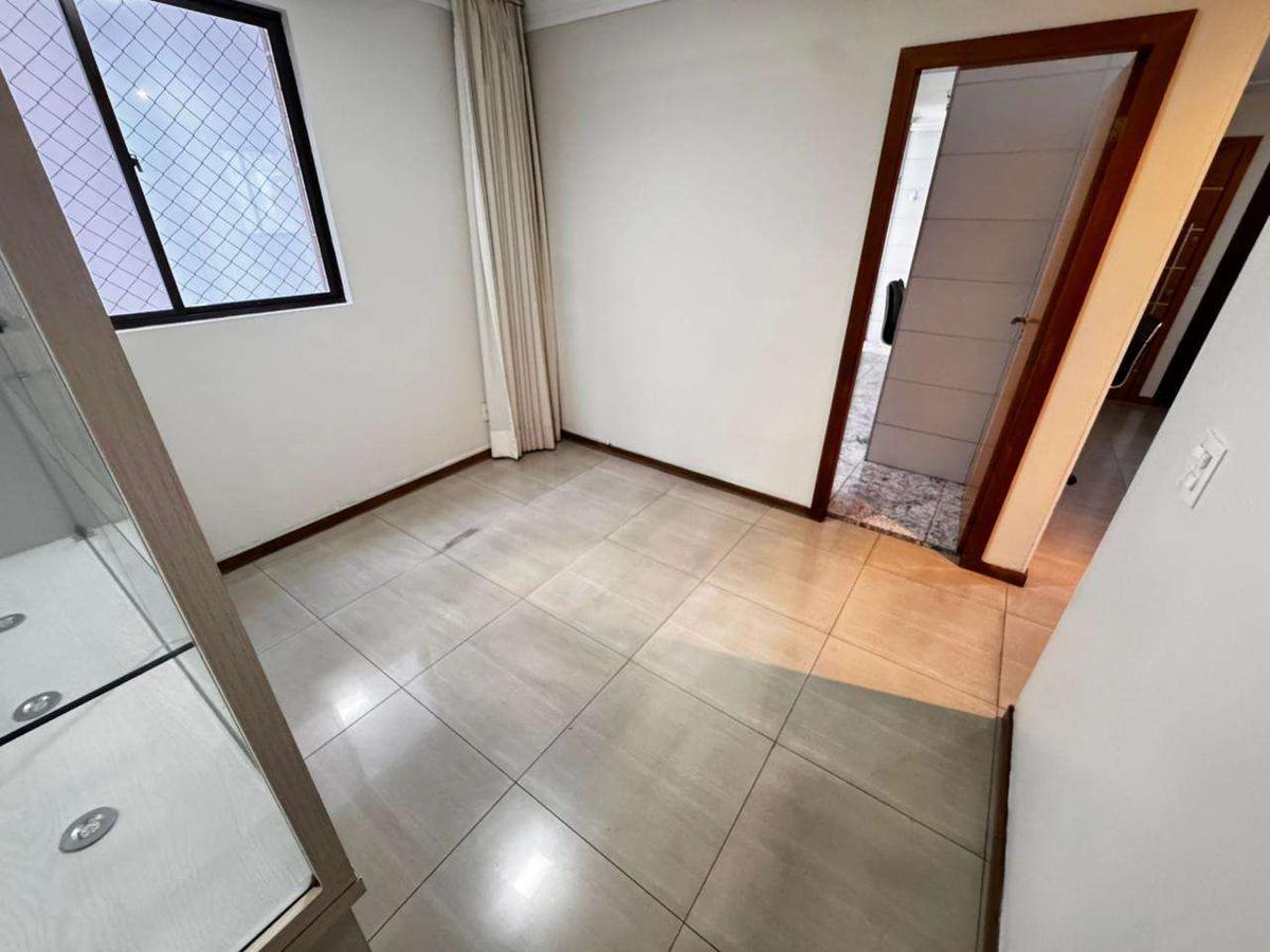 Apartamento, Sagrada Família, 3 Quartos, 4 Vagas, 1 Suíte
