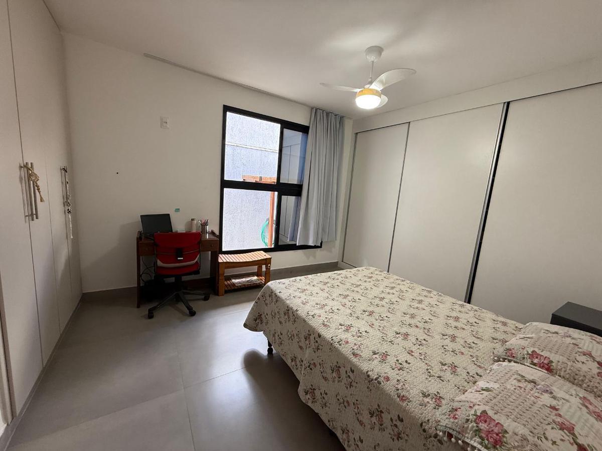 Casa, Itapoã, 3 Quartos, 4 Vagas, 1 Suíte