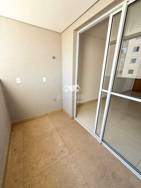 Apartamento, Miramar (barreiro), 2 Quartos, 1 Vaga, 1 Suíte