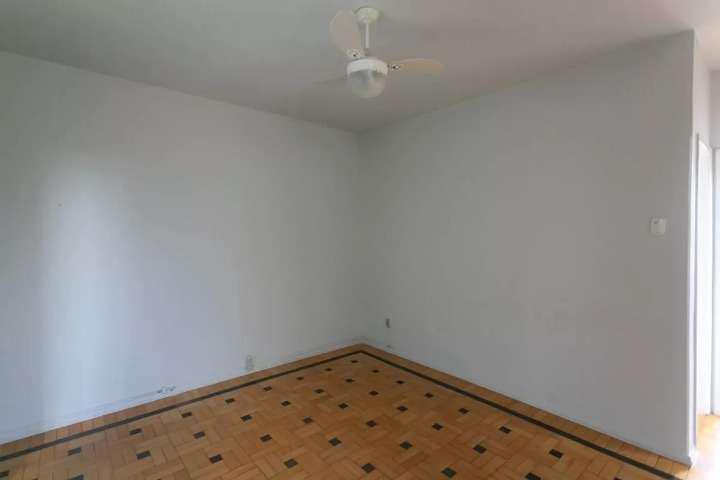 Apartamento, Floresta, 2 Quartos, 0 Vaga
