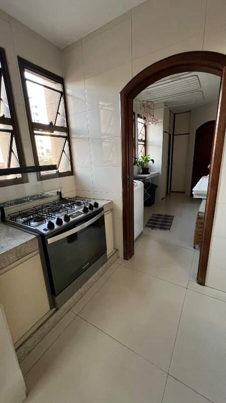 Apartamento, Funcionários, 4 Quartos, 3 Vagas, 2 Suítes