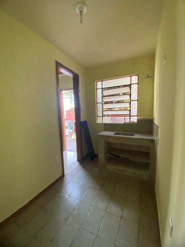 Quitinete, Alto Barroca, 1 Quarto, 0 Vaga, 1 Suíte