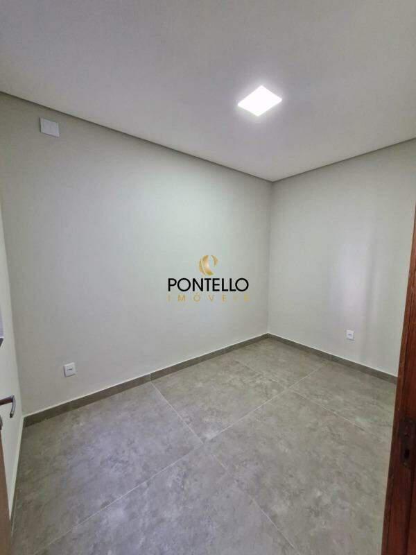 Casa, Jardim Arizona, 3 Quartos, 2 Vagas, 1 Suíte