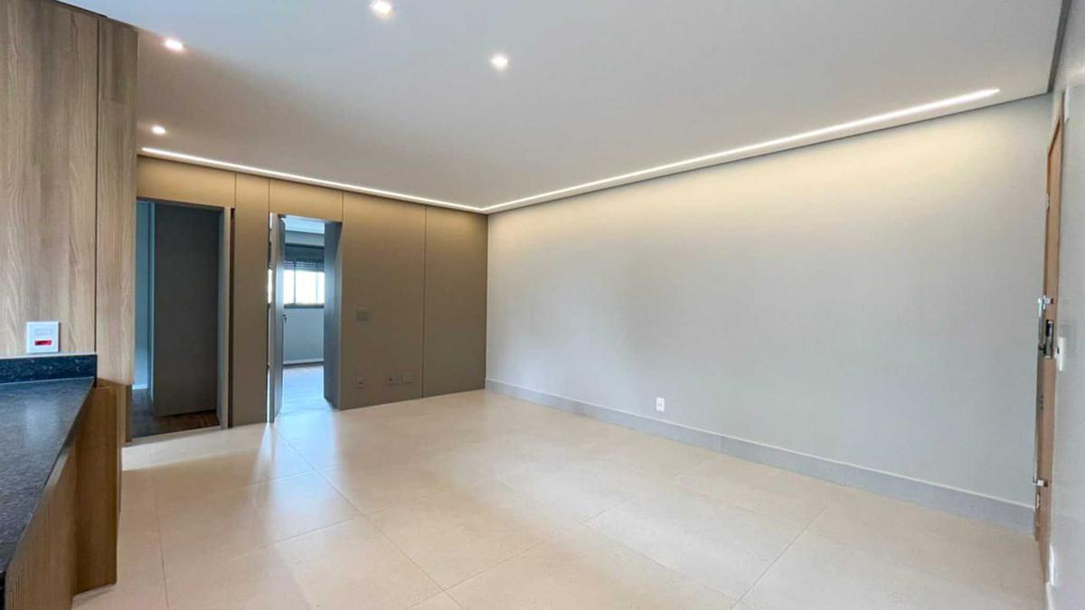 Apartamento, Funcionários, 2 Quartos, 2 Vagas, 1 Suíte