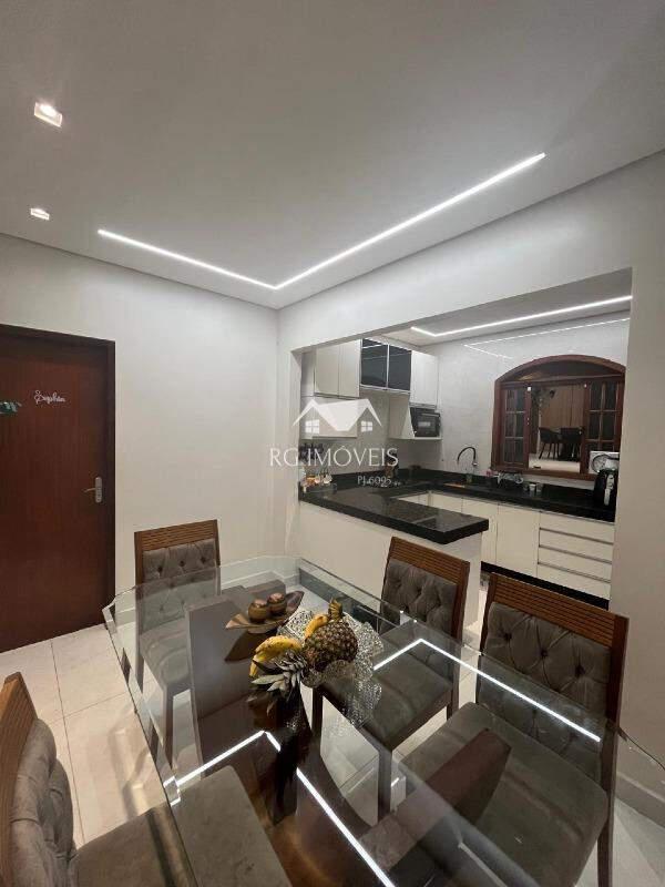 Casa, Conjunto Habitacional Bueno Franco, 3 Quartos, 4 Vagas