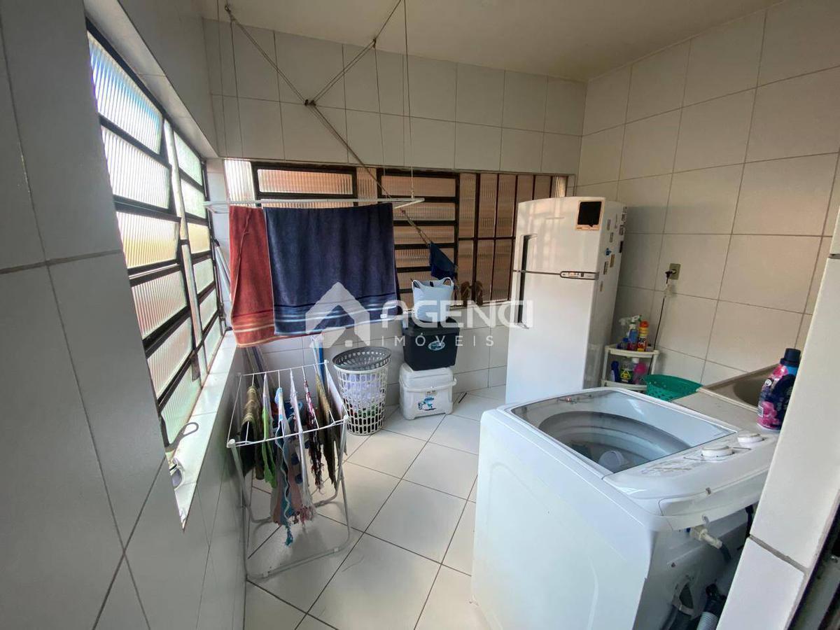 Casa, Santa Maria, 3 Quartos, 0 Vaga, 1 Suíte