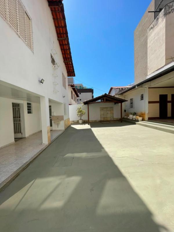 Casa, Castelo, 5 Quartos, 4 Vagas, 2 Suítes
