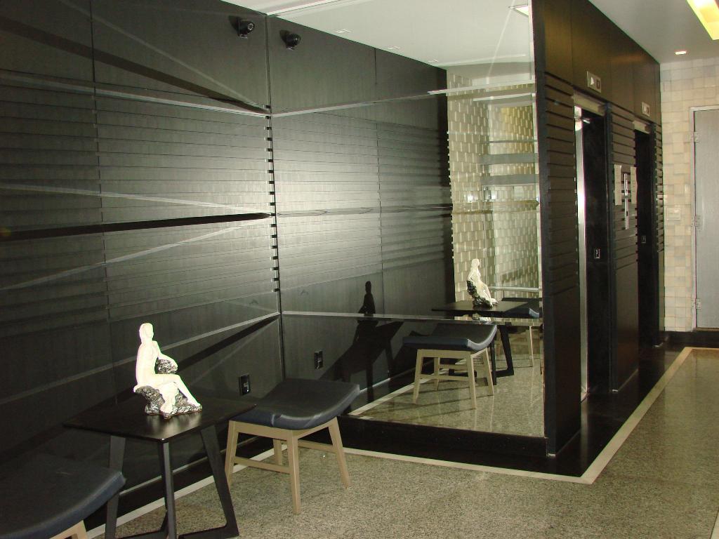 Sala, Lourdes, 0 Vaga