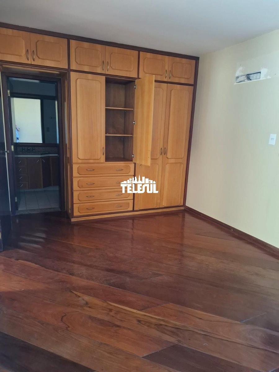 Apartamento, Centro, 4 Quartos, 2 Vagas, 1 Suíte