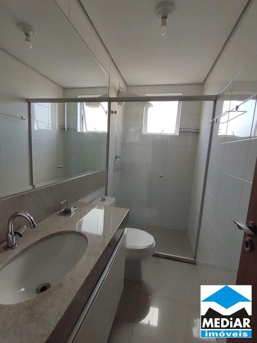 Apartamento, Floresta, 2 Quartos, 2 Vagas, 1 Suíte