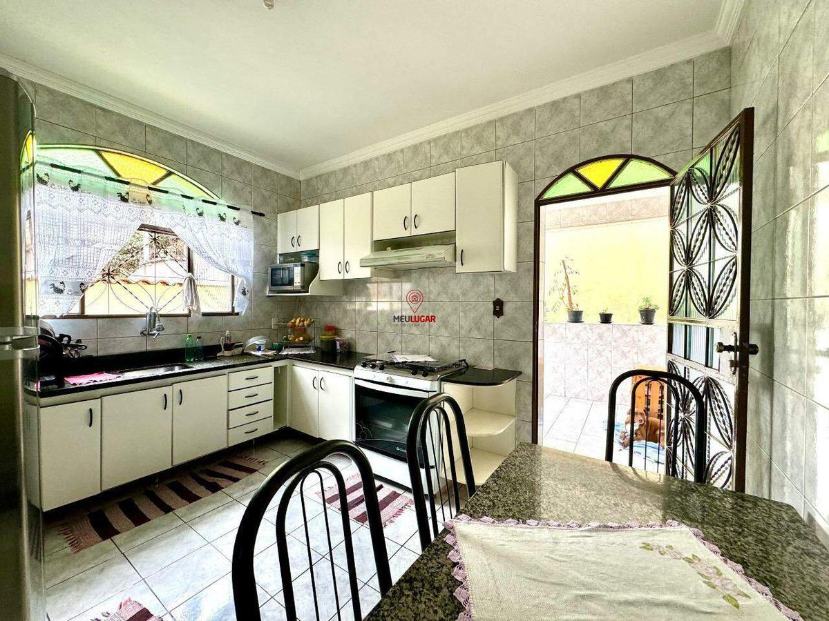 Casa, Tirol, 3 Quartos, 3 Vagas, 1 Suíte